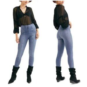 Free People Feel Alright Skinny Jeans. 26